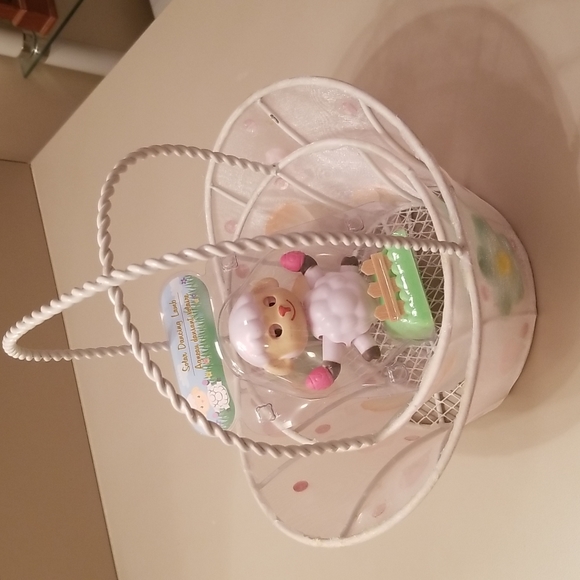 🐰BASKETS WITH SOLAR DANCING LAMB🐑 - Picture 4 of 4